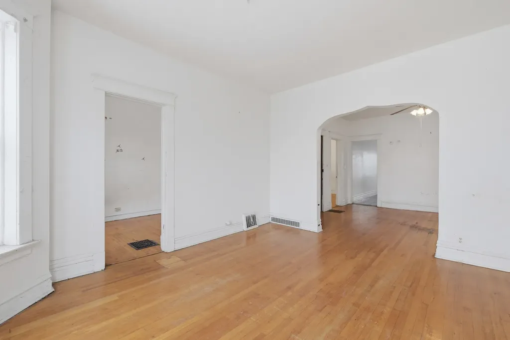 4912 West Fulton Street Chicago IL 60644