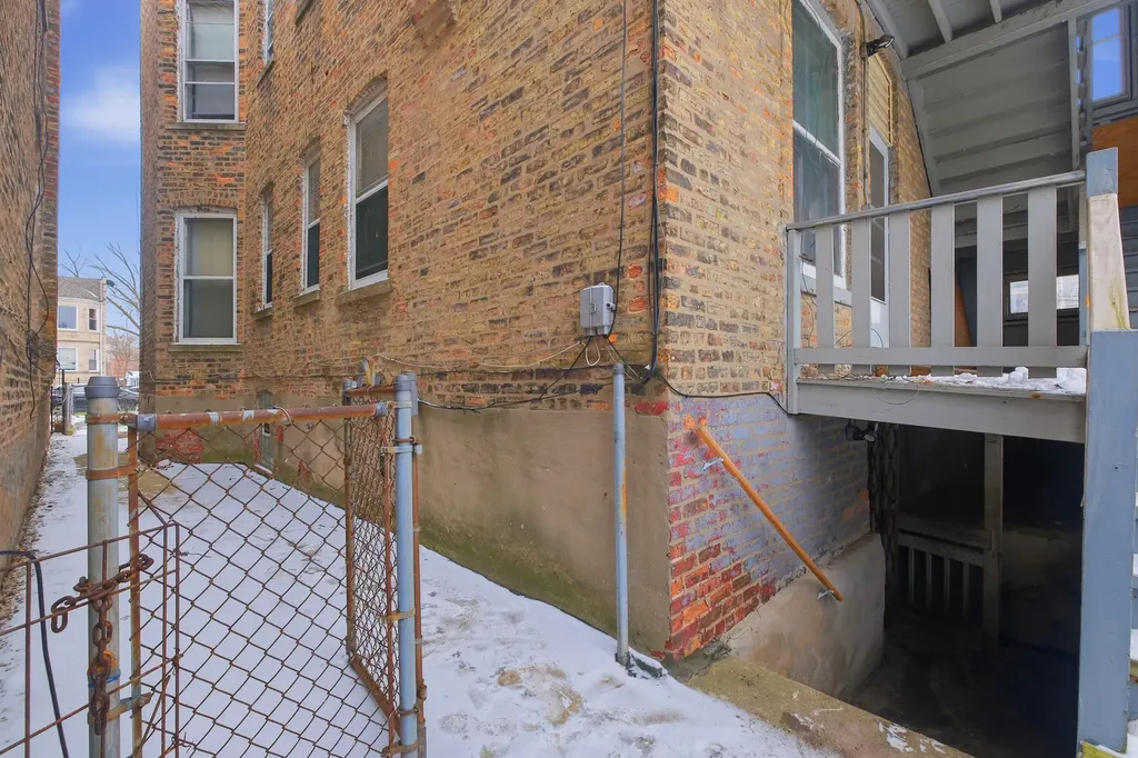 4912 West Fulton Street Chicago IL 60644