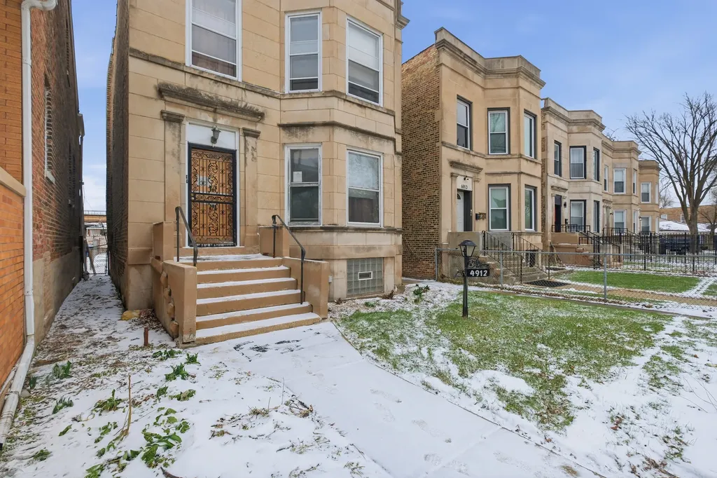 4912 West Fulton Street Chicago IL 60644