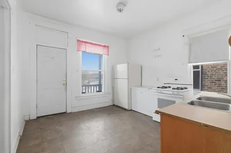 4912 West Fulton Street Chicago IL 60644