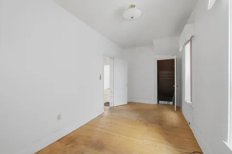 4912 West Fulton Street Chicago IL 60644