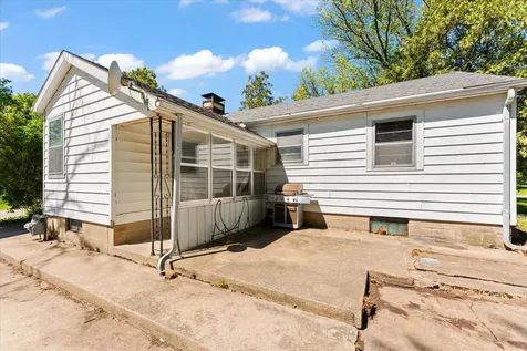 501 North State Street Bellflower IL 62174