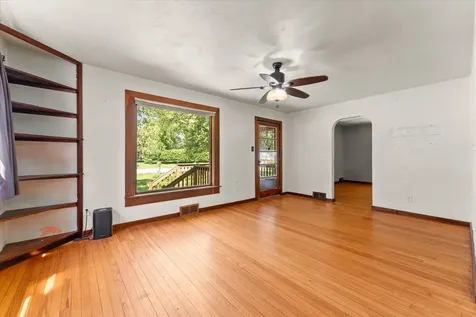 501 North State Street Bellflower IL 62174