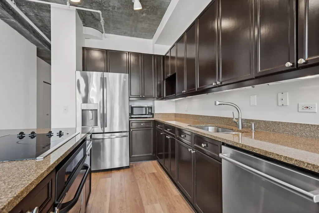 737 West Washington Boulevard Chicago IL 60661