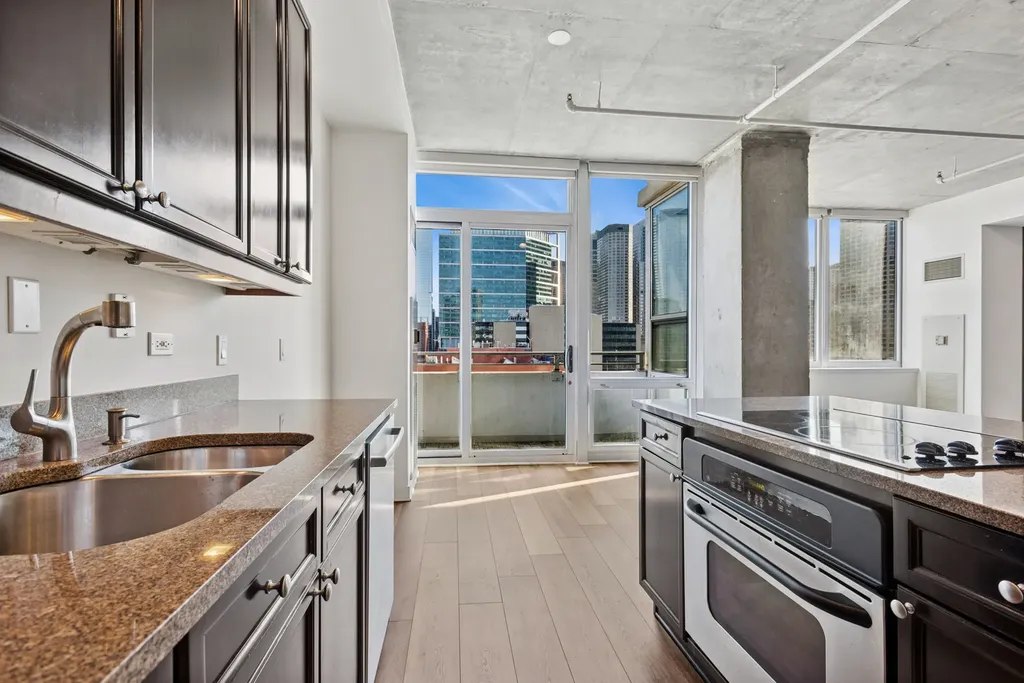 737 West Washington Boulevard Chicago IL 60661