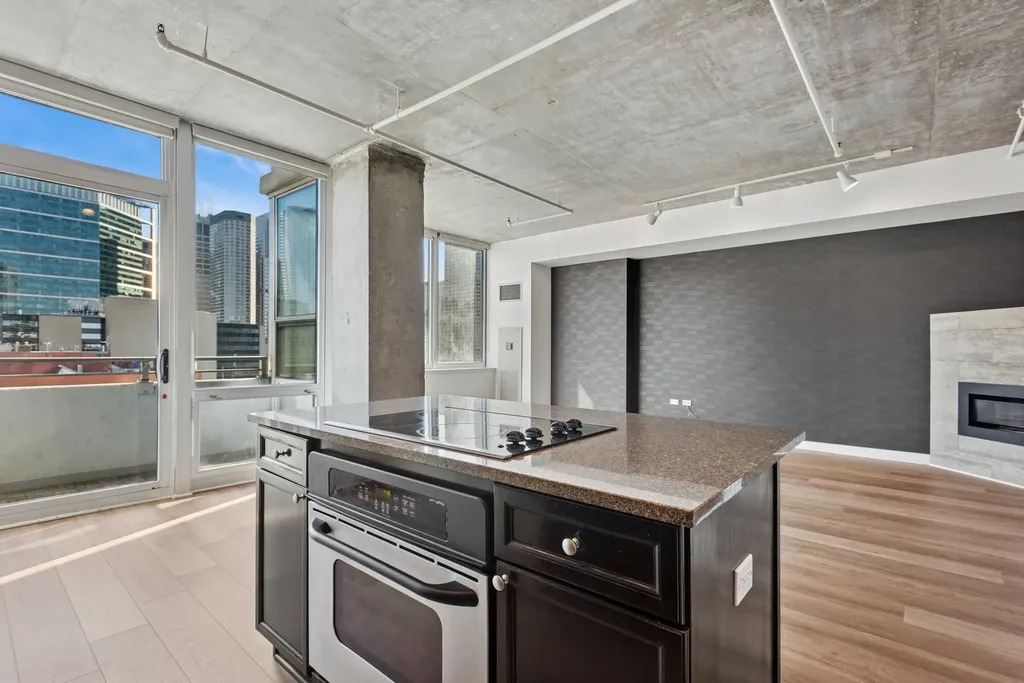 737 West Washington Boulevard Chicago IL 60661