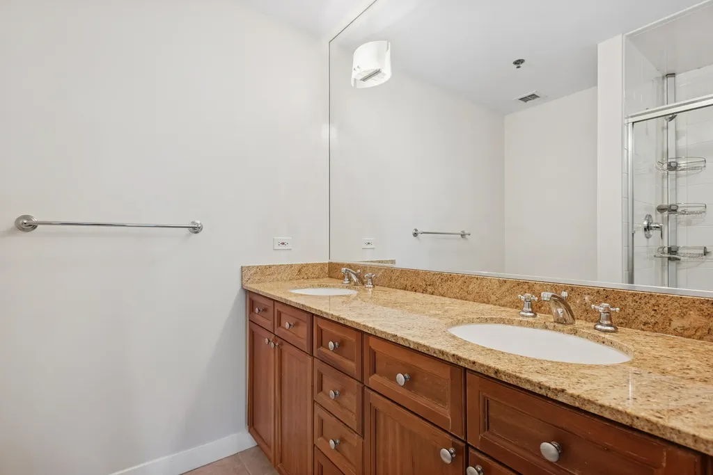 737 West Washington Boulevard Chicago IL 60661