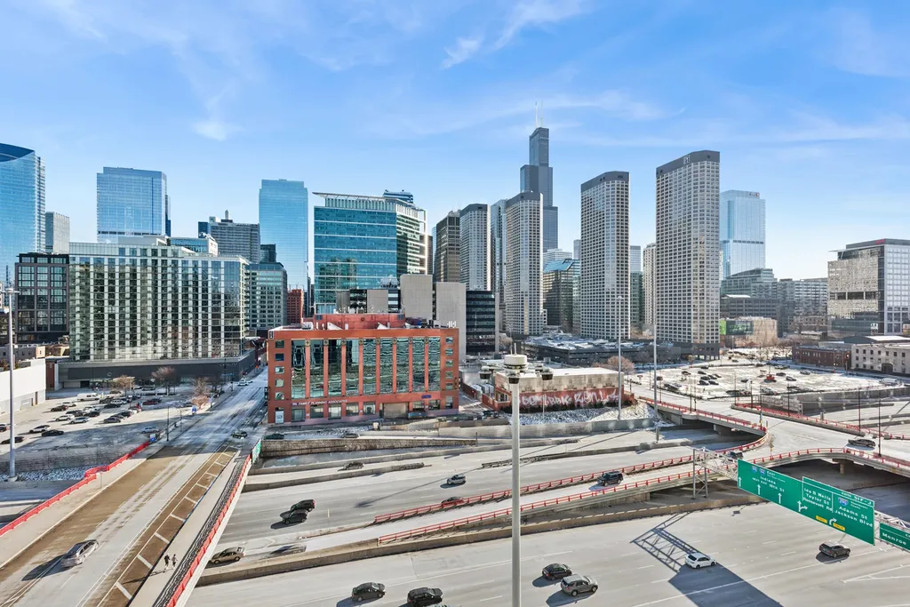 737 West Washington Boulevard Chicago IL 60661