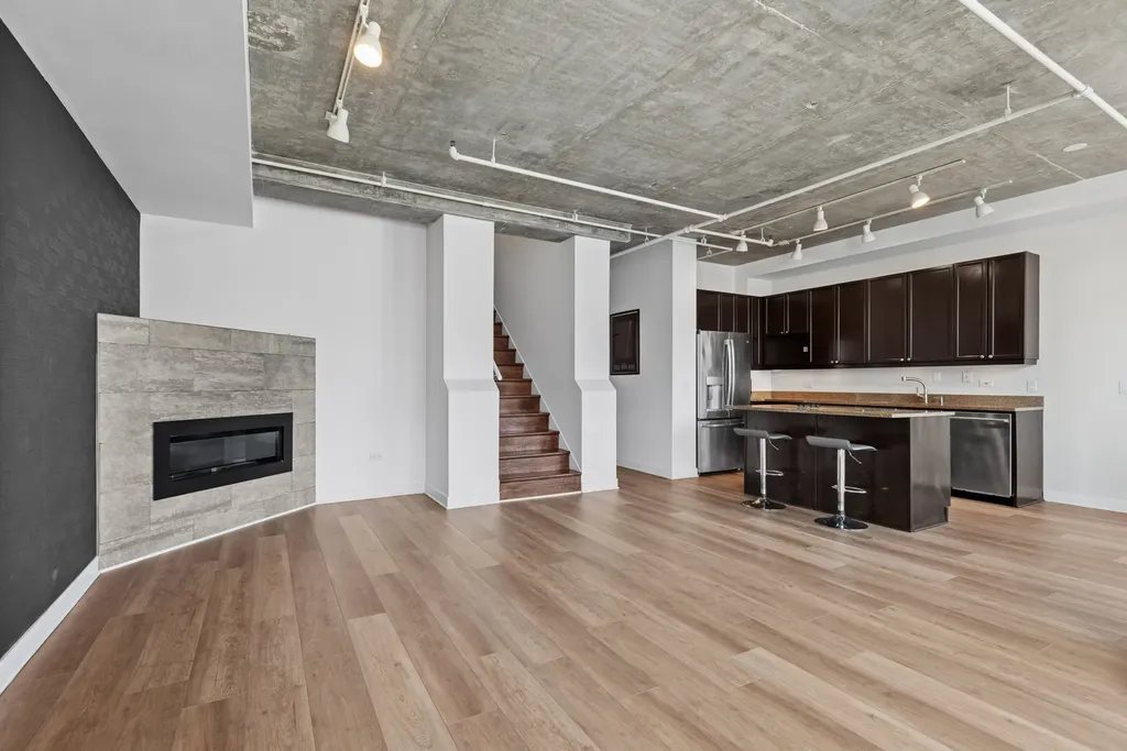 737 West Washington Boulevard Chicago IL 60661
