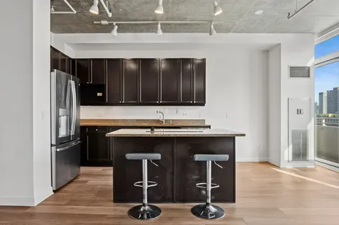 737 West Washington Boulevard Chicago IL 60661