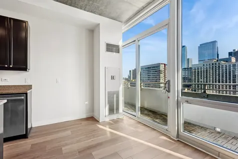 737 West Washington Boulevard Chicago IL 60661