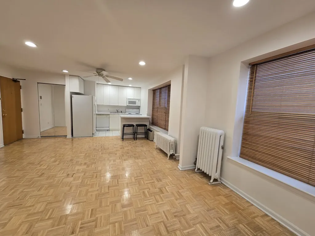 5646 North Kenmore Avenue Chicago IL 60660