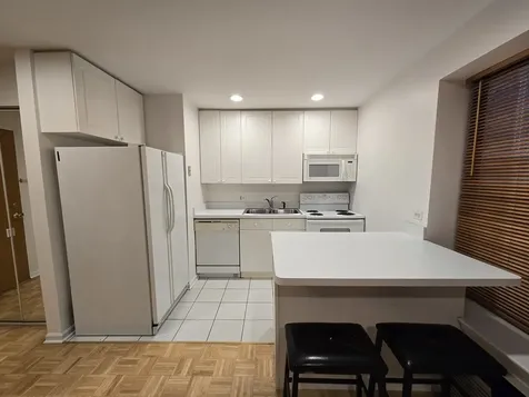 5646 North Kenmore Avenue Chicago IL 60660