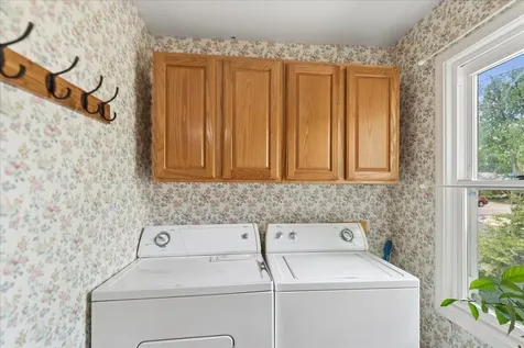 427 South Elmwood Avenue Waukegan IL 60085