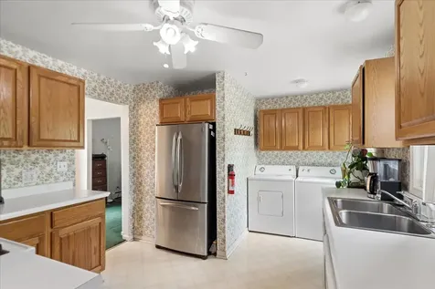 427 South Elmwood Avenue Waukegan IL 60085