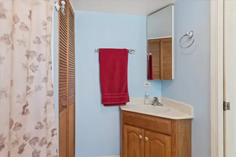 427 South Elmwood Avenue Waukegan IL 60085