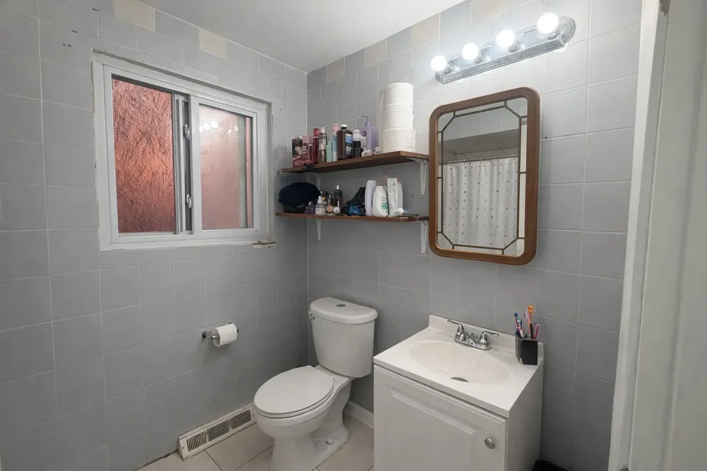 4332 South Wood Street Chicago IL 60609