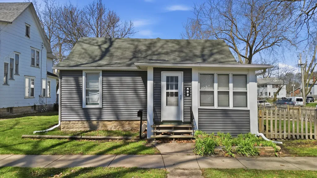 403 S 8th Street Dekalb IL 60115