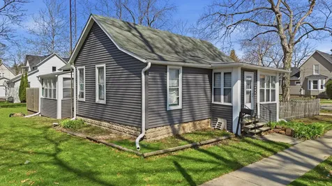 403 S 8th Street Dekalb IL 60115