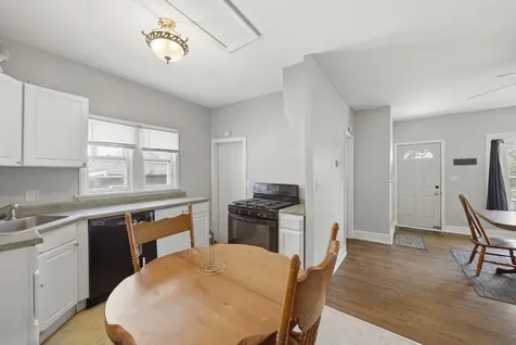 403 S 8th Street Dekalb IL 60115