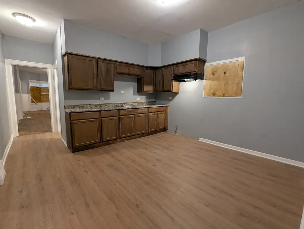 8601 South Kingston Avenue Chicago IL 60617