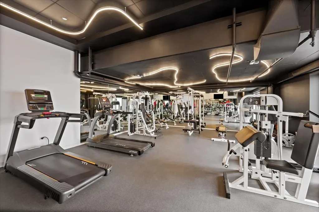 933 West Van Buren Street Chicago IL 60607
