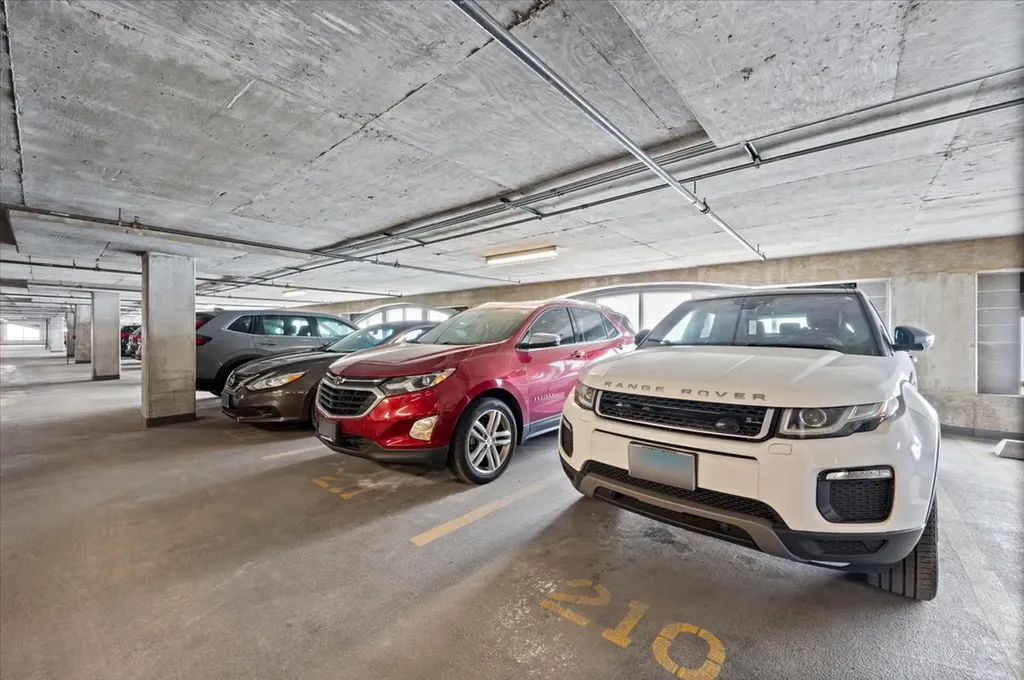 933 West Van Buren Street Chicago IL 60607