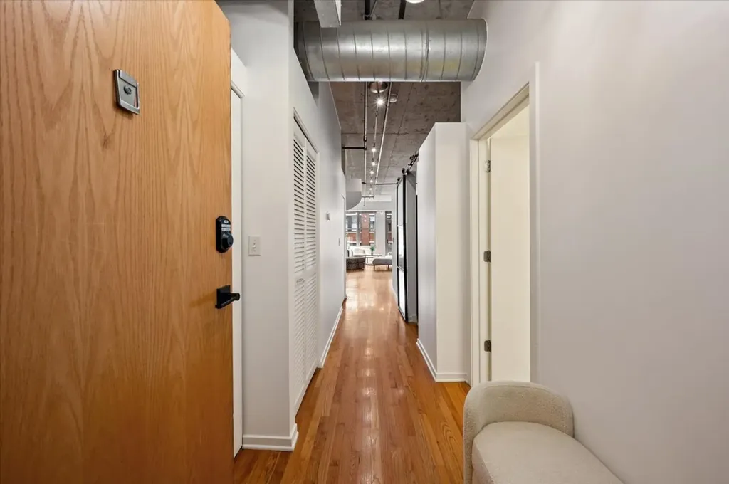 933 West Van Buren Street Chicago IL 60607