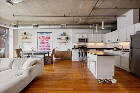 933 West Van Buren Street Chicago IL 60607