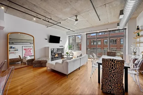 933 West Van Buren Street Chicago IL 60607