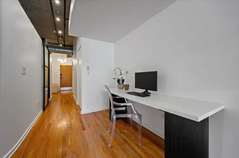 933 West Van Buren Street Chicago IL 60607