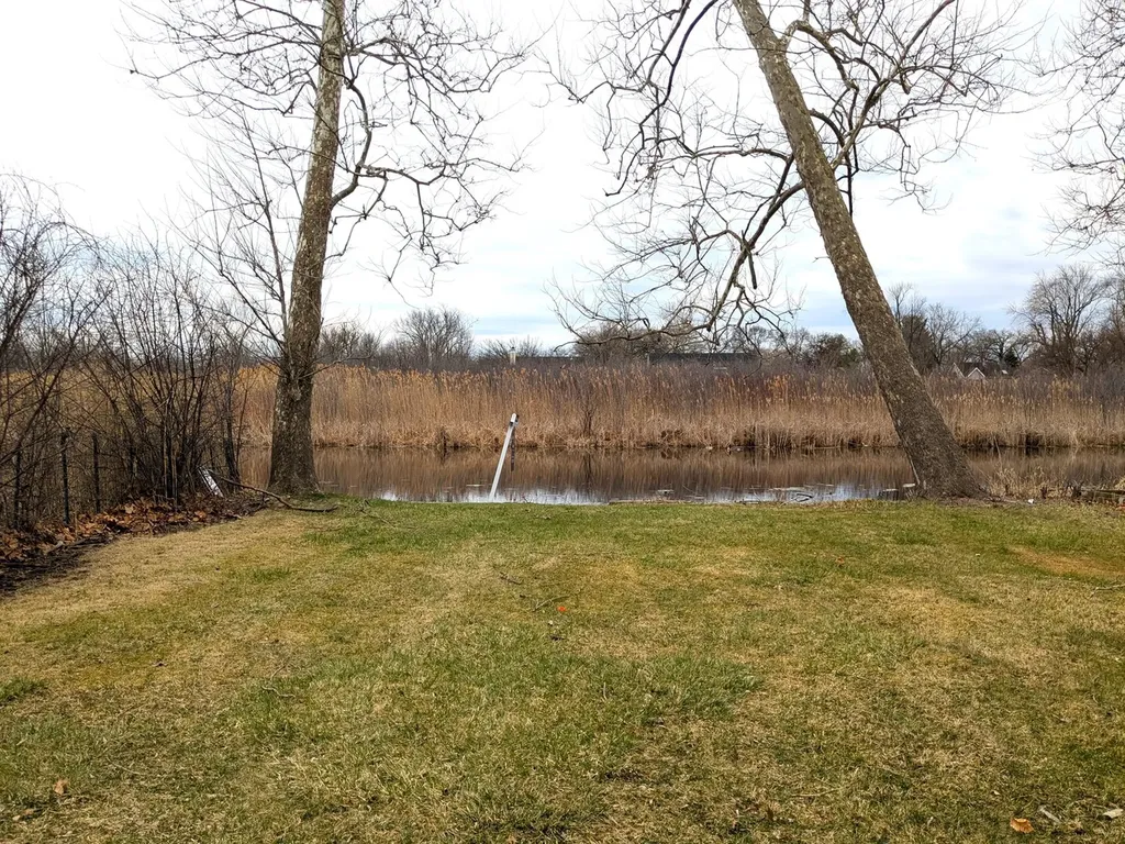 818 Sheridan Drive Wauconda IL 60084