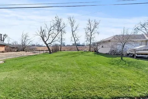 818 Sheridan Drive Wauconda IL 60084