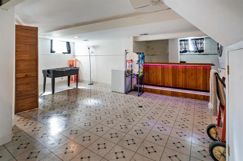 8108 South Wood Street Chicago IL 60620