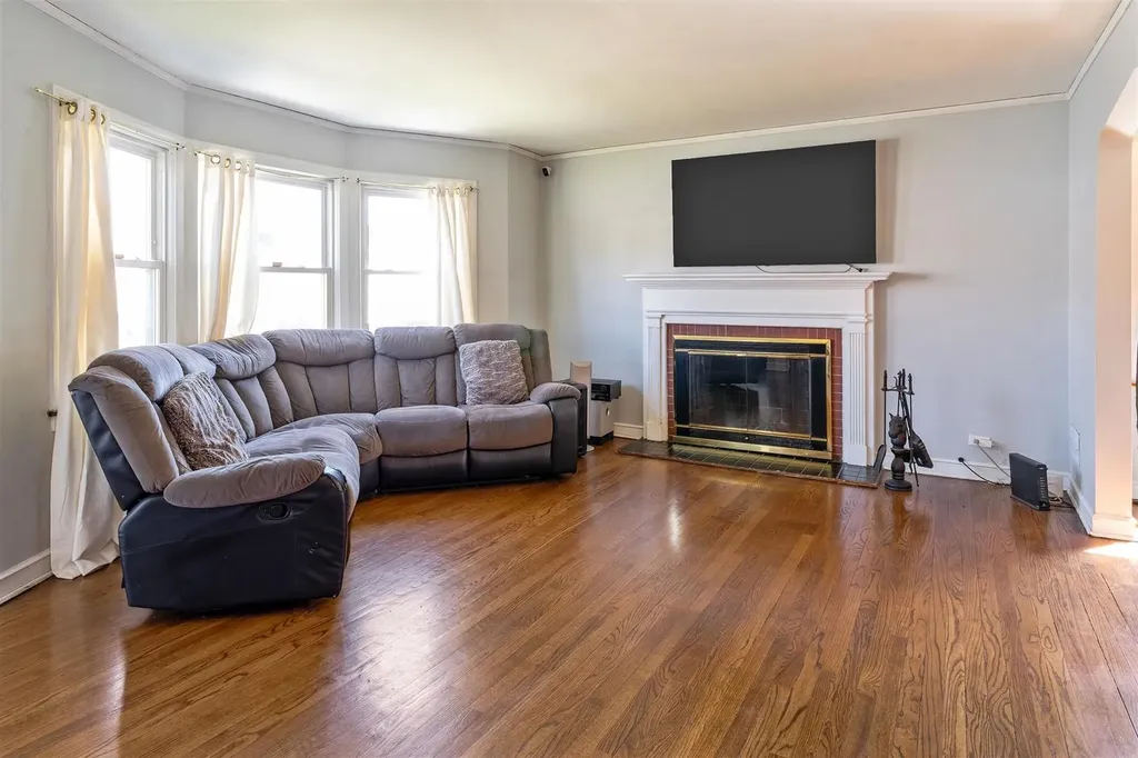 8108 South Wood Street Chicago IL 60620