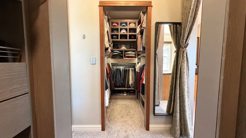 6 Glenview Court Bolingbrook IL 60490