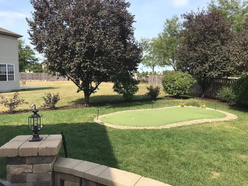 6 Glenview Court Bolingbrook IL 60490