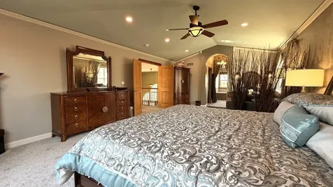 6 Glenview Court Bolingbrook IL 60490