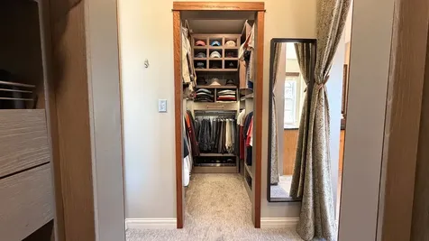 6 Glenview Court Bolingbrook IL 60490