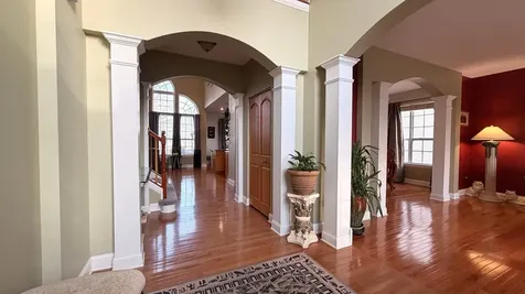 6 Glenview Court Bolingbrook IL 60490