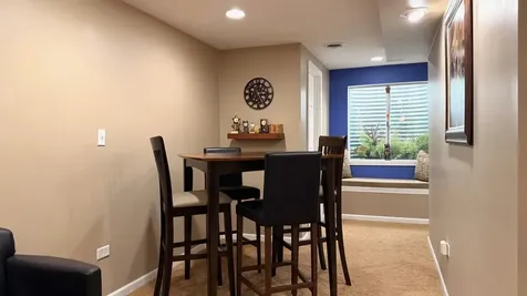 6 Glenview Court Bolingbrook IL 60490