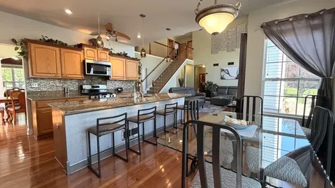 6 Glenview Court Bolingbrook IL 60490