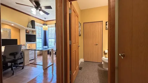 6 Glenview Court Bolingbrook IL 60490