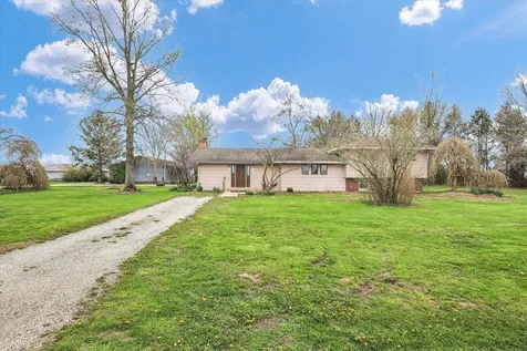 2279 East 500 N Road Paxton IL 60957
