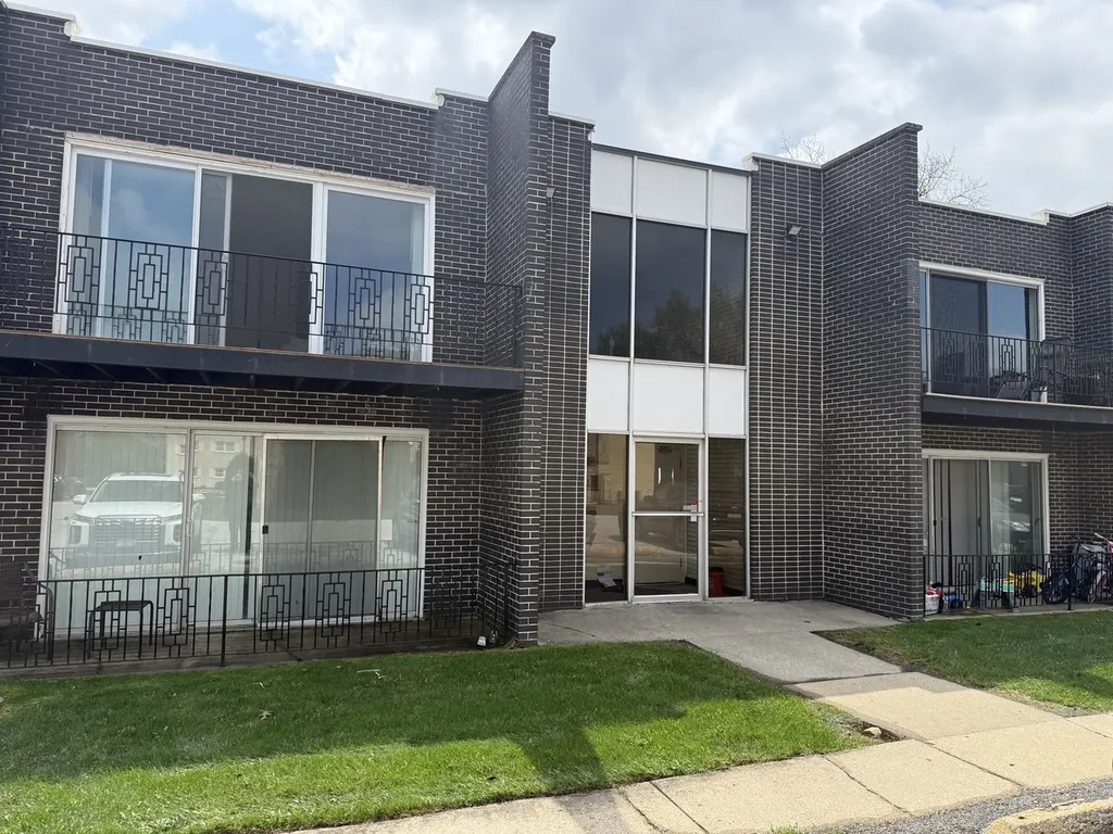 18330 Cherry Creek Drive Homewood IL 60430