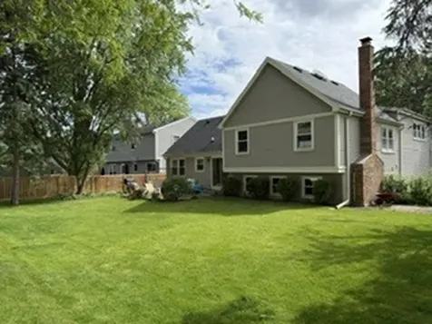 206 Ashland Court Vernon Hills IL 60061