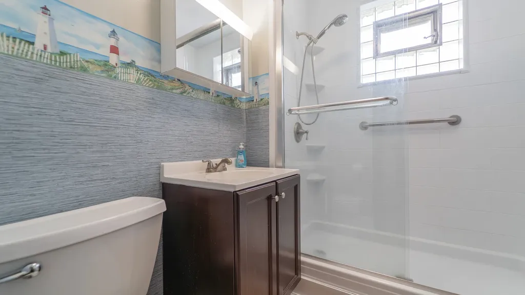 10439 South Avenue M Chicago IL 60617