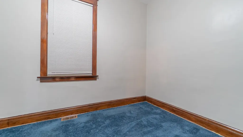 10439 South Avenue M Chicago IL 60617
