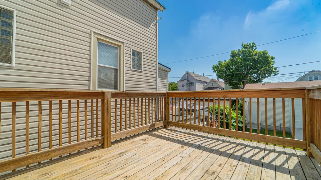 10439 South Avenue M Chicago IL 60617