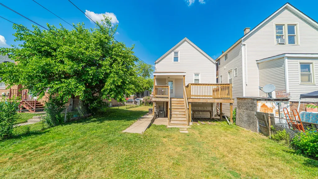 10439 South Avenue M Chicago IL 60617